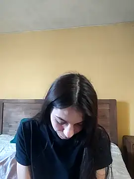 Snapshot of AntoniaHottie chatting on 04/25/26, 01:41 AntoniaHottie online show from 04/25/26, 01:41