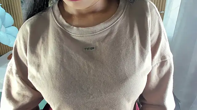 Lili 16 online show from 05/22/26, 11:16