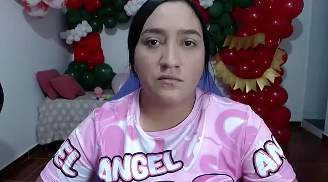 Saracutee1 online show from 12/15/24, 03:53