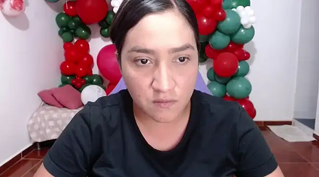 Saracutee1 online show from 12/24/24, 05:23