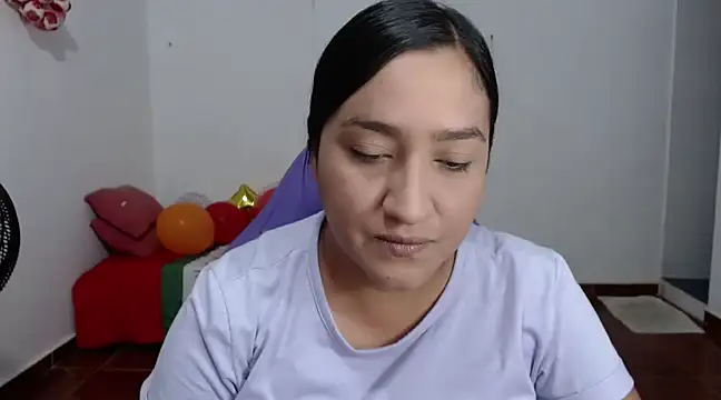 Saracutee1 online show from 01/02/25, 05:18