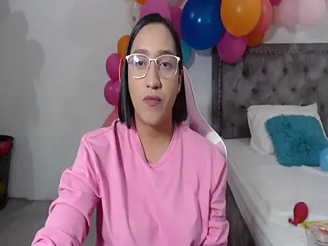 Saracutee1 online show from 09/11/25, 09:04