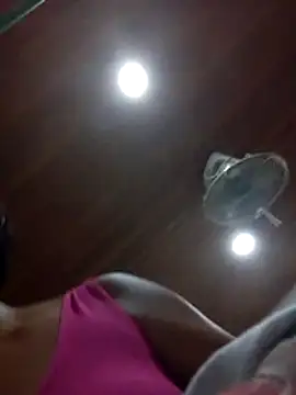 Snapshot of GiveLove1 chatting on 02/05/26, 05:01 GiveLove1 online show from 02/05/26, 05:01