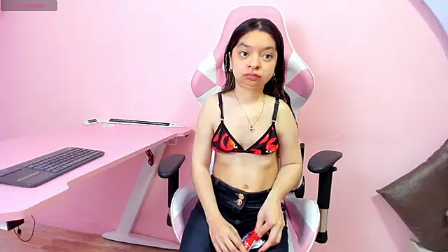 CharlotteMuller online show from 12/04/25, 08:06