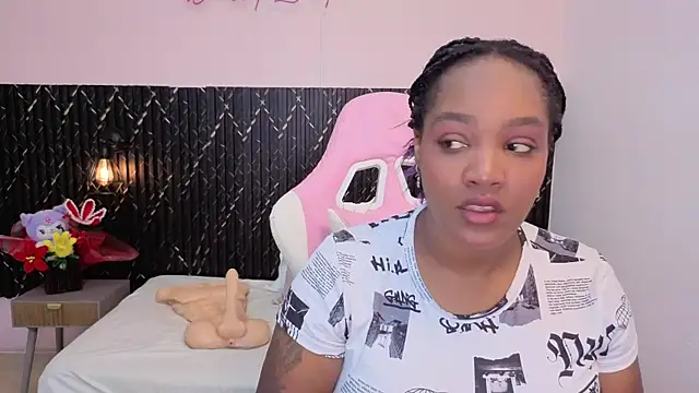 chanel brunette online show from 03/27/26, 05:56