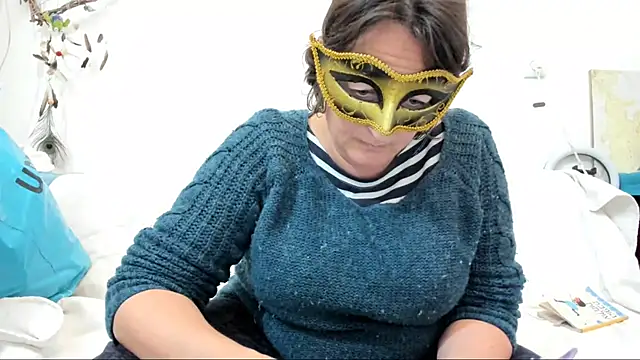 Snapshot of IsraeliMilf chatting on 12/31/24, 10:58 IsraeliMilf online show from 12/31/24, 10:58