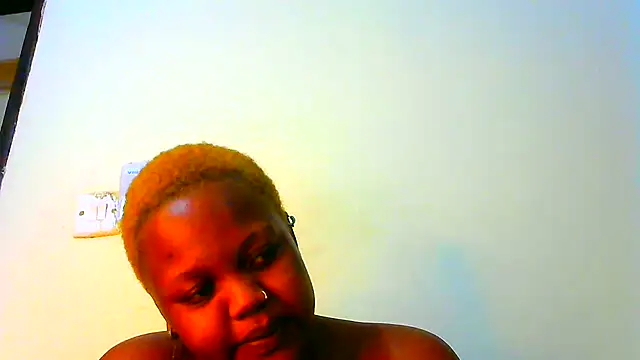 queennapal online show from 11/13/25, 09:47