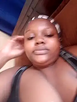 queennapal online show from 04/01/26, 01:41