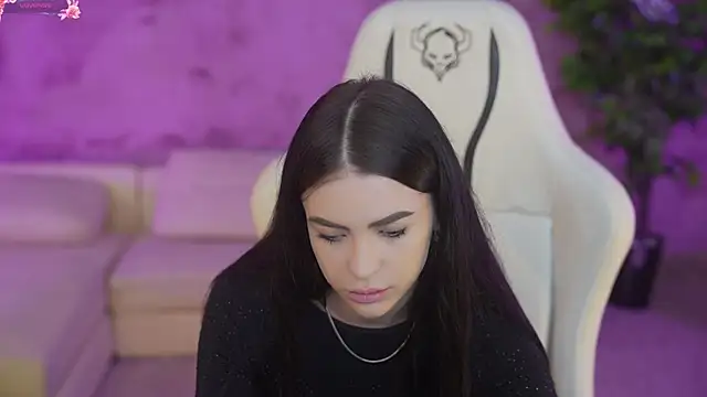 Tina Breeze online show from 02/06/25, 07:45