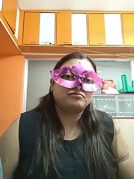 SWEETLYBOMB online show from 05/26/26, 03:19