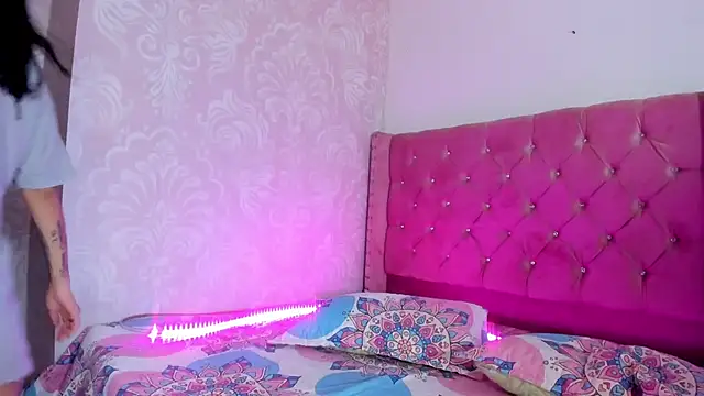 Snapshot of KittyNicolle chatting on 12/07/24, 01:07 KittyNicolle online show from 12/07/24, 01:07