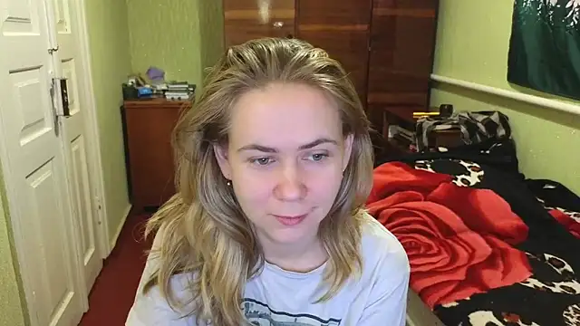 Riley Roo online show from 12/13/24, 06:49