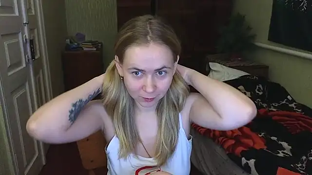 Riley Roo online show from 12/18/24, 05:31