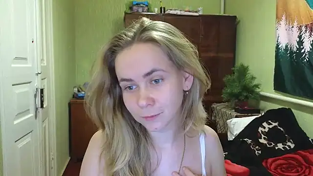 Riley Roo online show from 12/19/24, 05:08