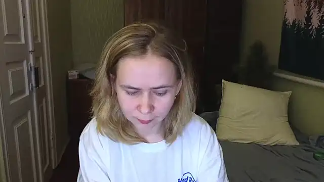 Riley Roo online show from 12/31/24, 03:31