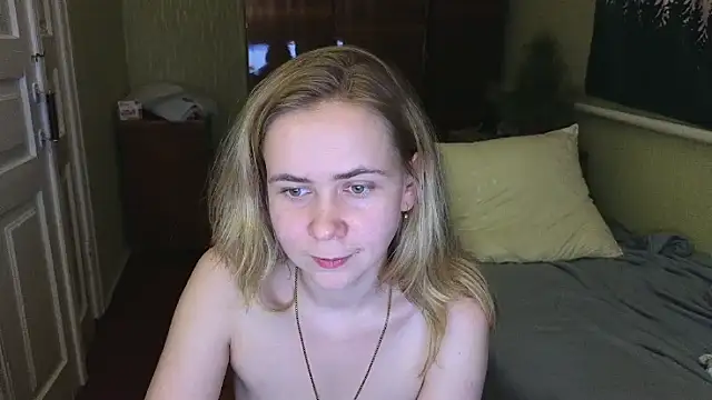 Riley Roo online show from 12/31/24, 09:39