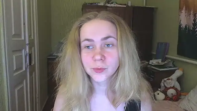 Riley Roo online show from 03/09/25, 06:32