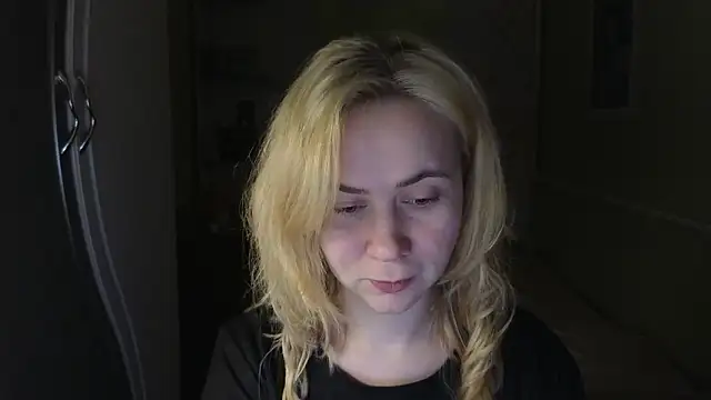 Snapshot of Riley_Roo chatting on 02/02/26, 05:00 Riley Roo online show from 02/02/26, 05:00