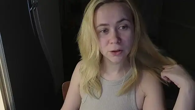 Snapshot of Riley_Roo chatting on 02/16/26, 05:20 Riley Roo online show from 02/16/26, 05:20