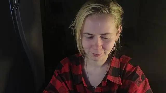 Snapshot of Riley_Roo chatting on 03/01/26, 06:10 Riley Roo online show from 03/01/26, 06:10