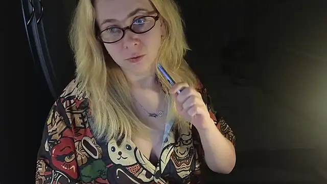 Snapshot of Riley_Roo chatting on 03/03/26, 05:19 Riley Roo online show from 03/03/26, 05:19