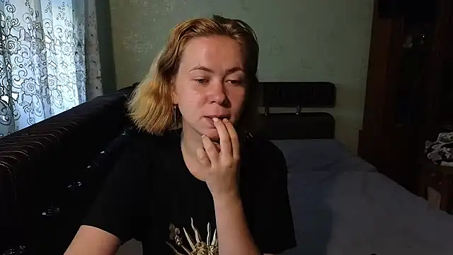 Riley Roo online show from 07/15/26, 06:07