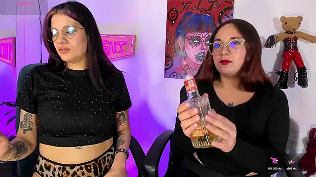 Violet-Queen online show from 02/05/26, 09:41