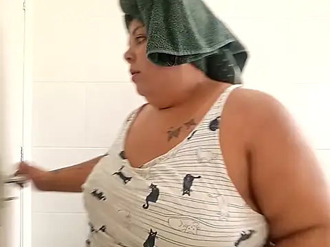 ma limaaa234 online show from 02/23/26, 11:40