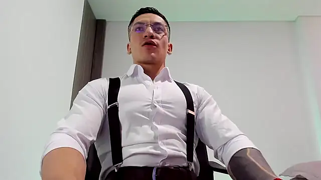 Snapshot of aquiles_51 chatting on 06/14/26, 06:32 aquiles 51 online show from 06/14/26, 06:32