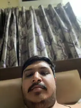 Snapshot of Parth-26 chatting on 06/10/26, 06:18 Parth-26 online show from 06/10/26, 06:18