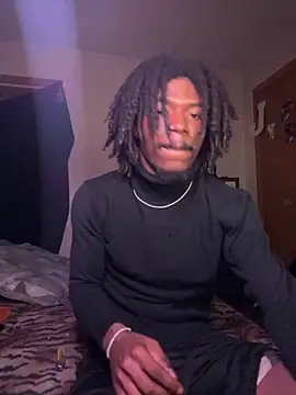 Snapshot of lolalaii chatting on 10/28/25, 01:53 lolalaii online show from 10/28/25, 01:53