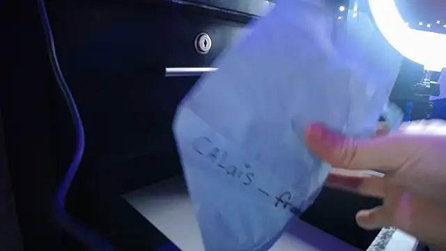 IsaBaileys  online show from 12/21/24, 01:15