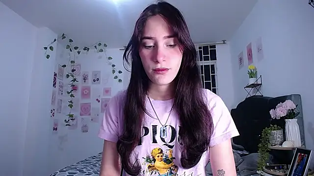 Snapshot of IsaBaileys_ chatting on 05/12/26, 03:36 IsaBaileys online show from 05/12/26, 03:36
