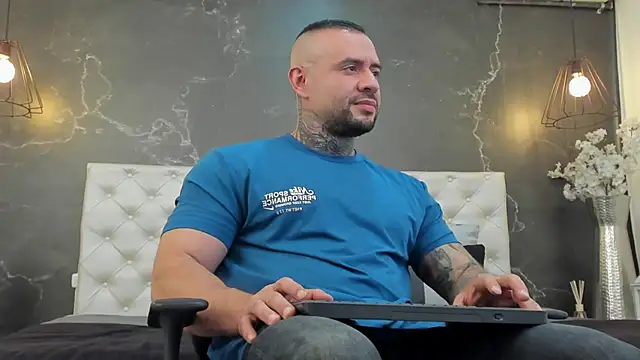 Snapshot of BruceDallas chatting on 01/22/25, 02:59 BruceDallas online show from 01/22/25, 02:59