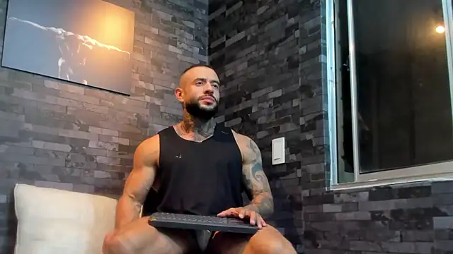 Snapshot of BruceDallas chatting on 10/02/25, 12:28 BruceDallas online show from 10/02/25, 12:28