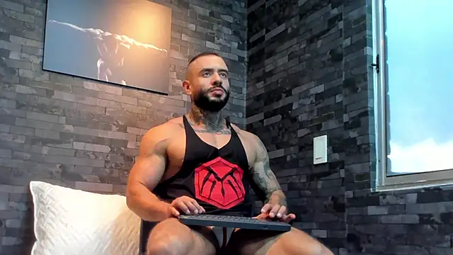 Snapshot of BruceDallas chatting on 11/05/25, 10:32 BruceDallas online show from 11/05/25, 10:32