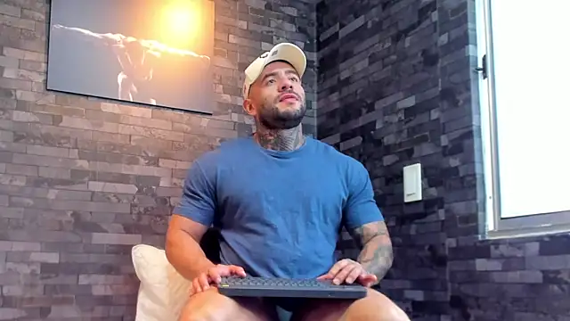 Snapshot of BruceDallas chatting on 01/31/26, 09:35 BruceDallas online show from 01/31/26, 09:35