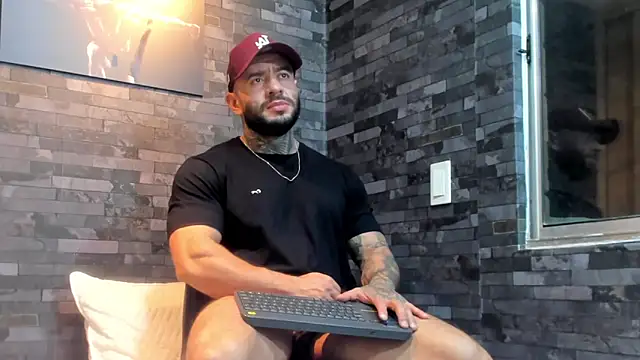 Snapshot of BruceDallas chatting on 03/02/26, 12:24 BruceDallas online show from 03/02/26, 12:24