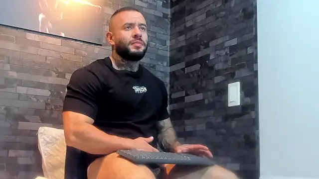 BruceDallas online show from 04/22/26, 08:54