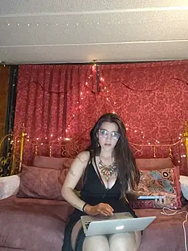 Snapshot of emily_amaya chatting on 05/26/26, 11:34 emily amaya online show from 05/26/26, 11:34