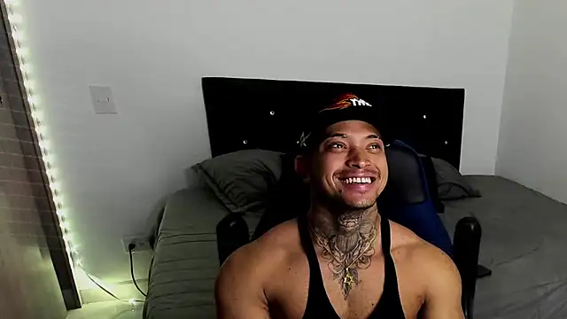 Stiven collins online show from 03/10/25, 05:22