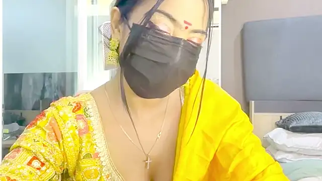 Snapshot of Monalisadon018 chatting on 11/17/25, 05:41 Monalisadon018 online show from 11/17/25, 05:41