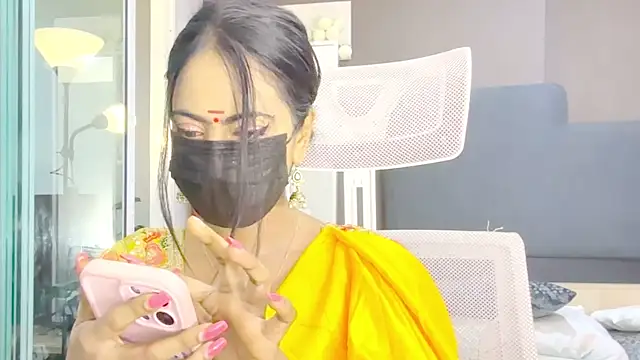 Snapshot of Monalisadon018 chatting on 11/23/25, 02:55 Monalisadon018 online show from 11/23/25, 02:55