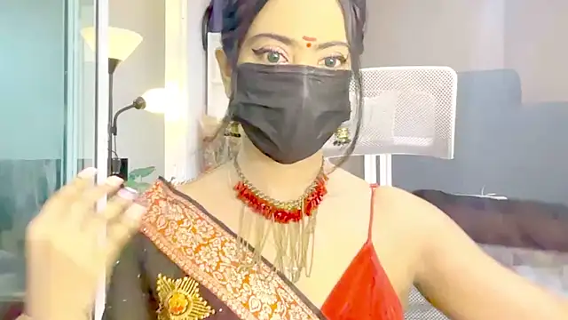 Snapshot of Monalisadon018 chatting on 11/27/25, 04:03 Monalisadon018 online show from 11/27/25, 04:03