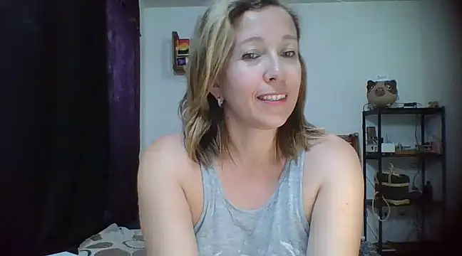 Snapshot of charlott_ponce chatting on 01/10/25, 10:46 charlott ponce online show from 01/10/25, 10:46