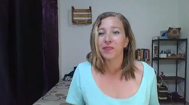 Snapshot of charlott_ponce chatting on 03/06/25, 01:16 charlott ponce online show from 03/06/25, 01:16