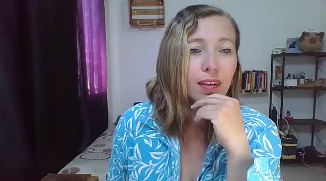 Snapshot of charlott_ponce chatting on 03/06/25, 06:48 charlott ponce online show from 03/06/25, 06:48