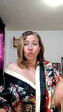 Snapshot of charlott_ponce chatting on 03/06/25, 11:09 charlott ponce online show from 03/06/25, 11:09