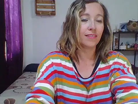 Snapshot of charlott_ponce chatting on 03/21/25, 09:23 charlott ponce online show from 03/21/25, 09:23