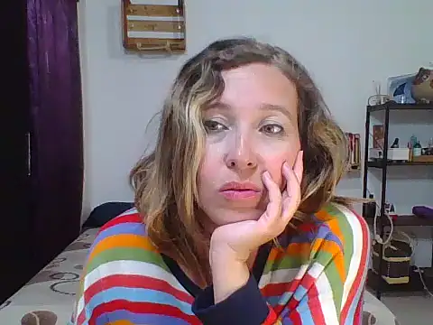 Snapshot of charlott_ponce chatting on 03/22/25, 12:28 charlott ponce online show from 03/22/25, 12:28